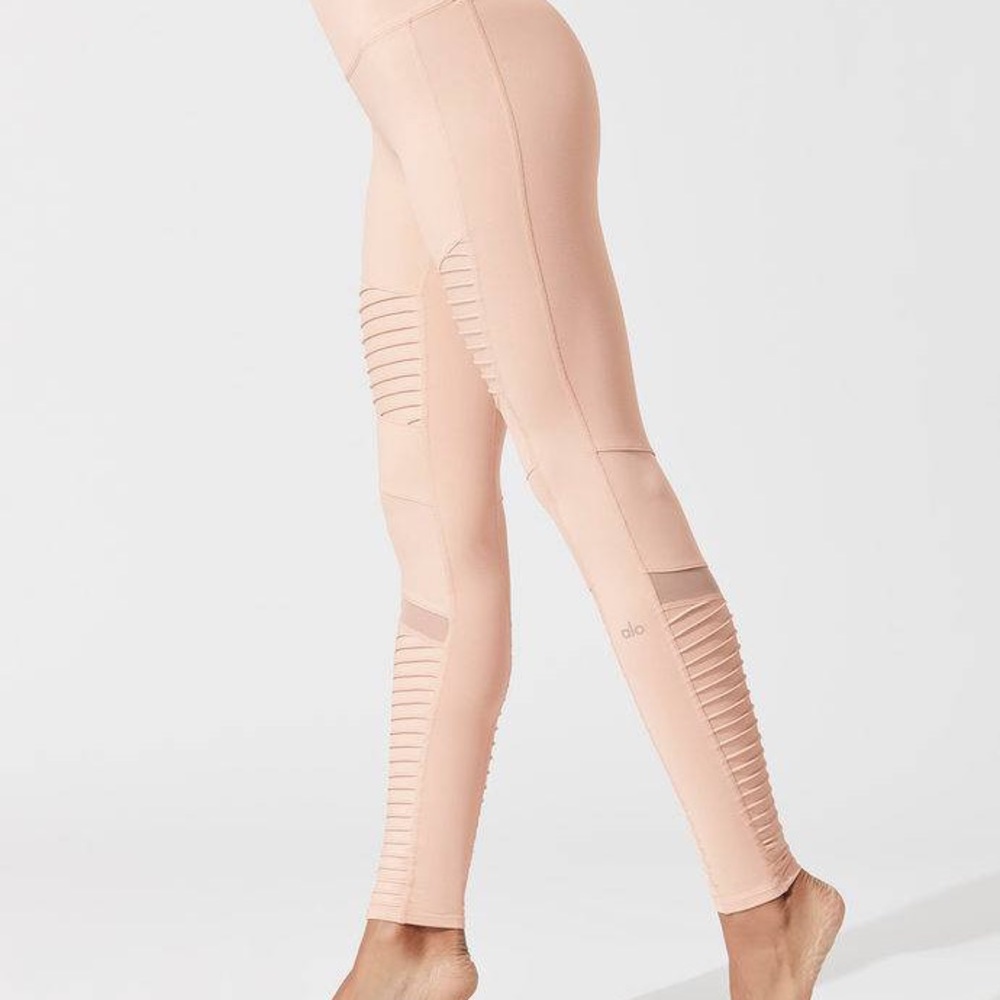 NWT ALO Yoga Leggings Small! - Picture 9 of 9